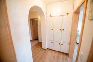 ferienwohnung11-flur-stauraum